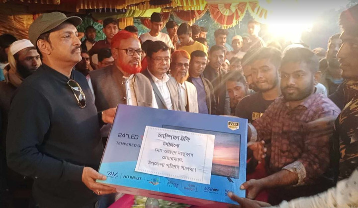 সালথায় সৈয়দা সাজেদা চৌধুরী  স্মৃতি ক্রিকেট টুণামেন্টের ফাইনাল অনুষ্ঠিত
