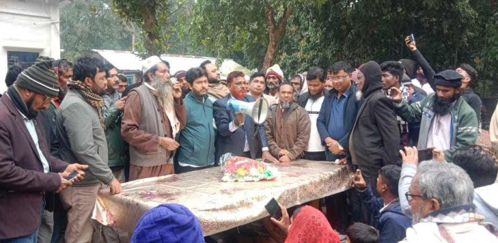সদরপুরে স্বতন্ত্র প্রার্থীর নির্বাচন করায় বিএনপির ২ নেতা বহিষ্কার