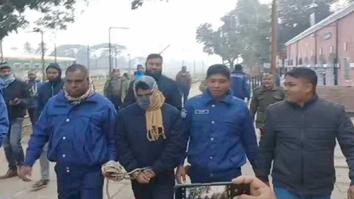 ফের চলন্ত ট্রেনে ধর্ষণ