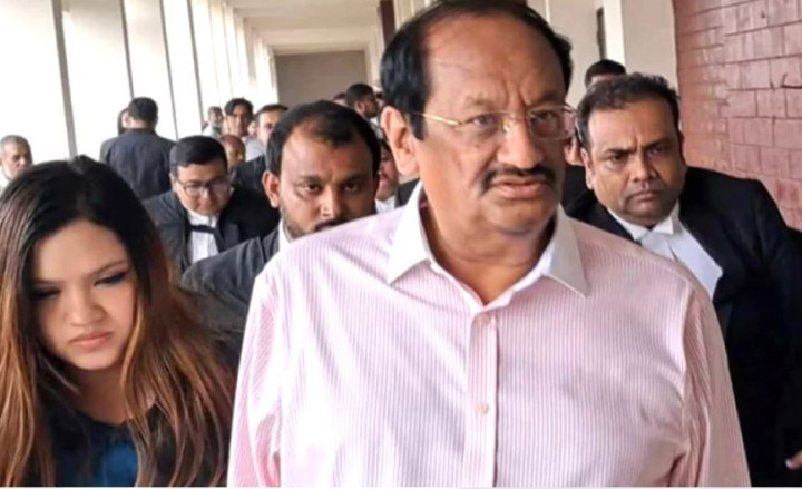 কেউ যেন আপনাদের মাধ্যমে প্রভাবিত না হয় : মুশতাককে আদালত