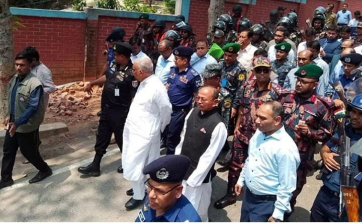 যৌথ বাহিনীর সাঁড়াশি অভিযানের ঘোষণা স্বরাষ্ট্রমন্ত্রীর