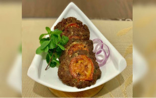 ইফতারের টেবিলে রাখুন ‘বিফ চাপলি কাবাব’
