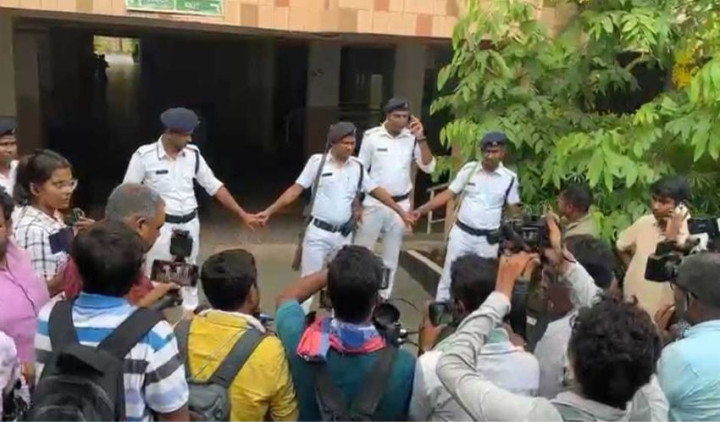এমপি আনারের মরদেহ টুকরো করে লাগেজে ভরে বাইরে নেওয়া হয়!