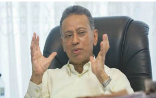 দেশের অর্থনীতি নির্ভর করছে পোশাক শিল্পের ওপর: খসরু