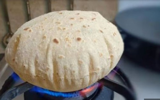 গ্যাসের আগুনে রুটি ছেঁকে খেলেই কি সমস্যা হয়?