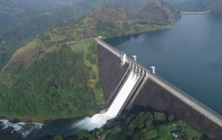 এক বাঁধ ভাঙলেই বিপদ ভারতের ৪৫ লাখ মানুষের