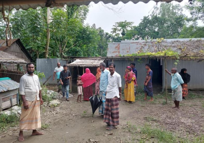 হত্যার জের ধরে গাইবান্ধায় বাড়িঘর ভাঙচুর, লুটপাটের অভিযোগ