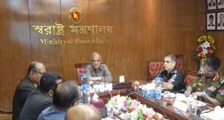 চাঁদাবাজি বন্ধে কঠোর পদক্ষেপ নেওয়া হচ্ছে: স্বরাষ্ট্র উপদেষ্টা