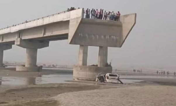 গুগল ম্যাপের ভুলে সেতু থেকে নদীতে পড়ে গেল গাড়ি, নিহত ৩