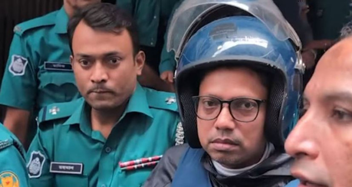 কারগারে হাই কমোড চাইলেন পলক