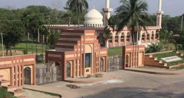 প্রেমিককে ভিডিও কলে রেখে জাবি শিক্ষার্থীর আত্মহত্যা