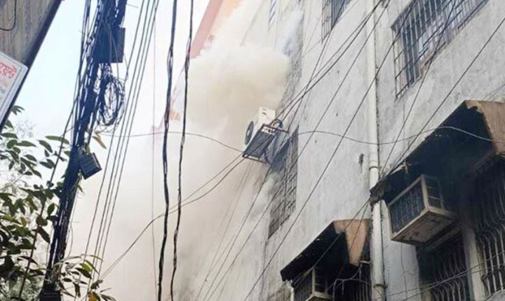পুরানা পল্টনে ভবনের আগুন নিয়ন্ত্রণে