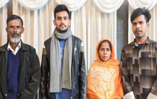 ফেলানীর পরিবারের দায়িত্ব নিলেন উপদেষ্টা আসিফ