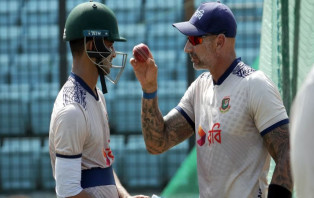 চ্যাম্পিয়নস ট্রফির আগেই পদত্যাগ করলেন পোথাস