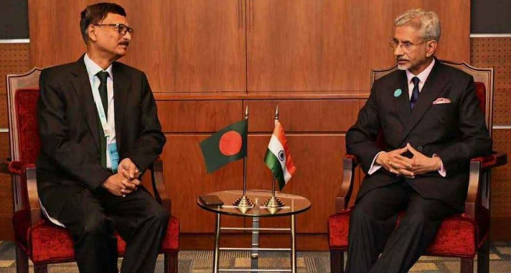 বাংলাদেশের আমন্ত্রণে ঢাকা সফরে রাজি ভারতের পররাষ্ট্রমন্ত্রী 