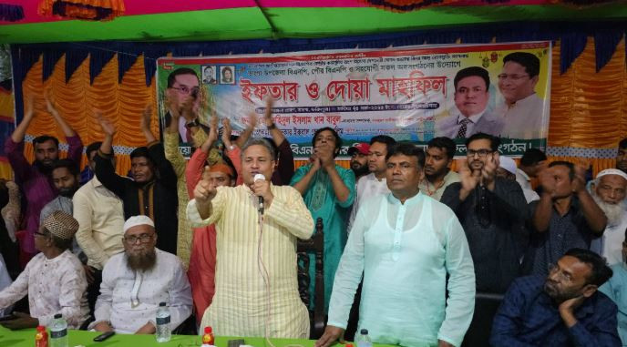 'হাসিনা নেতা-কর্মীদের ফেলে পালিয়ে গেছে, জনগণের নেত্রী বেগম খালেদা জিয়া পালায়নি'