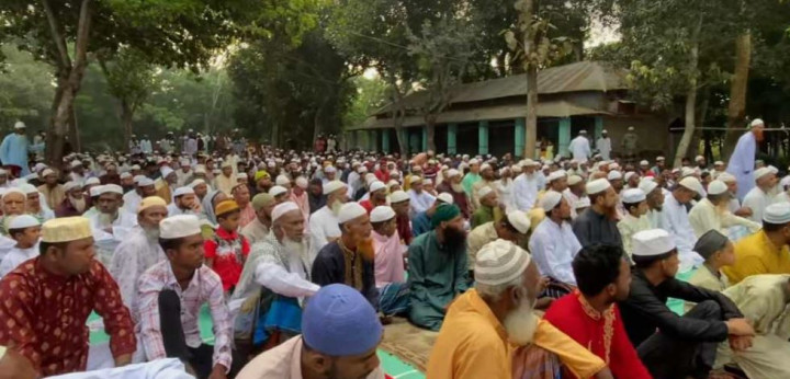 সালথায় ৭৩টি ঈদের জামাত অনুষ্ঠিত 