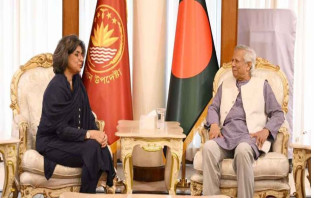 পাকিস্তানের সঙ্গে সম্পর্ক জোরদারের আহ্বান প্রধান উপদেষ্টার