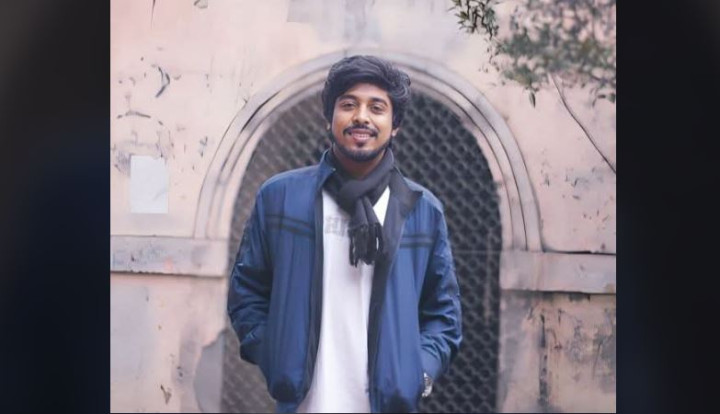 দখল নিতে চায়ের দোকানে তালা দিলেন জবি ছাত্রদল নেতা