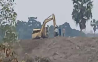 সীমান্তে বাঁধ দিচ্ছে বাংলাদেশ, মহা দুঃশ্চিন্তায় ভারত