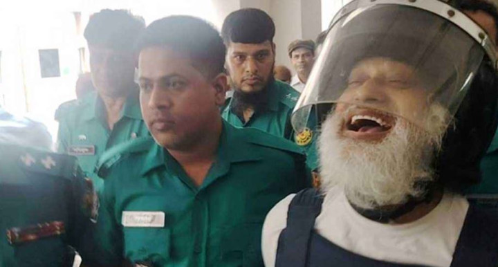 আদালতে পুলিশের সঙ্গে হাজী সেলিমের চিৎকার-চেঁচামেচি