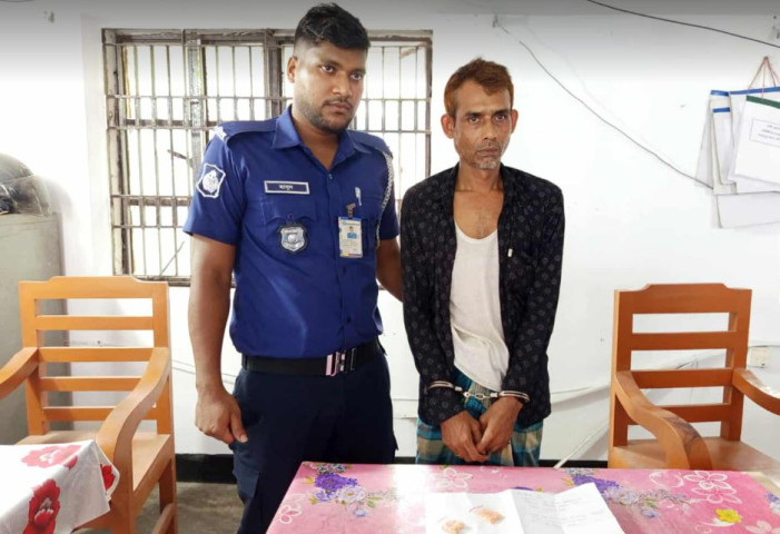 সদরপুরে ইয়াবাসহ মাদক ব্যবসায়ী আটক