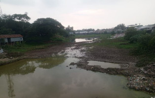ফরিদপুরের চরভদ্রাসনে মৃতপ্রায় ভুবনেশ্বর নদ পরিচ্ছন্নতা অভিযান