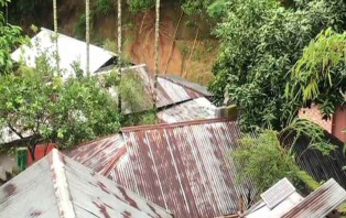 খাগড়াছড়িতে পাহাড়ধসের ঝুঁকিতে ৩৫ হাজার পরিবার