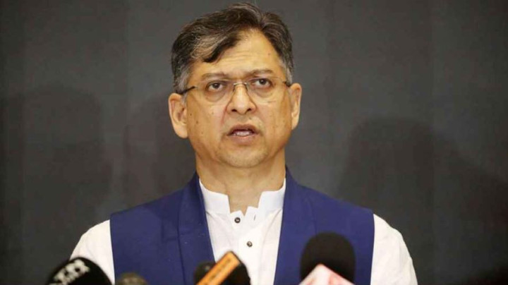 চাঁদাবাজির ঘটনায় উপদেষ্টার বিষয়ে অবস্থান পরিস্কার করা উচিত সরকারের: সালাহউদ্দিন