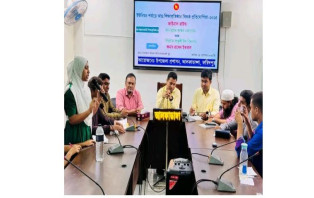 মোবাইল আসক্তি নিয়ে বিতর্কে চ্যাম্পিয়ন কামারগ্রাম কাঞ্চন একাডেমী