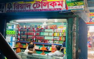 সদরপুর বাজারে একরাতে ৩ দোকানে দুর্ধর্ষ চুরি