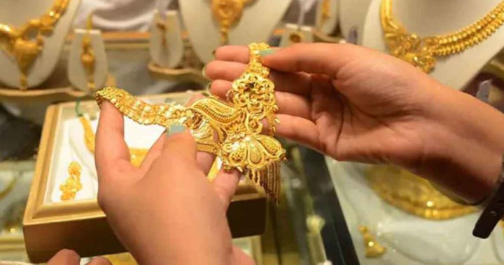 একদিনের ব্যবধানে সোনার দামে বড় লাফ