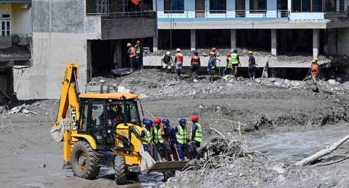 নেপালে ভয়াবহ পাহাড়ি ঢলে নিহত বেড়ে ৩৬২ 