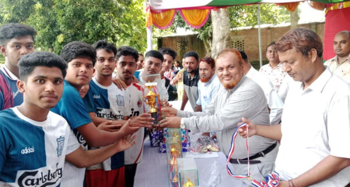 আলফাডাঙ্গায় ১৮ শিক্ষাপ্রতিষ্ঠানের গ্রীষ্মকালীন ক্রীড়া, মাঠজুড়ে তারুণ্যের উচ্ছ্বাস