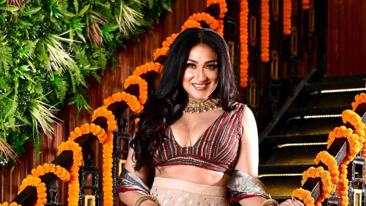 ঋতুপর্ণার ভিডিও ভাইরাল, উত্তাল নেটদুনিয়া!