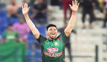 সেরা বোলার রংপুর রেঞ্জার্সের বাঁহাতি পেসার মোস্তাফিজুর রহমান
