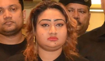 যেভাবে পাঁচ বছরে শত কোটি টাকার মালিক পাপিয়া!