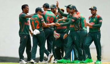 শফিউলকে নিয়ে ফিল্ডিংয়ে বাংলাদেশ