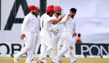 দ্বিতীয় দিন শেষে চালকের আসনে আফগানিস্তান
