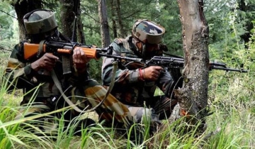 কাশ্মীর সীমান্তে পাকিস্তান-ভারত গোলাগুলিতে নিহত ৩